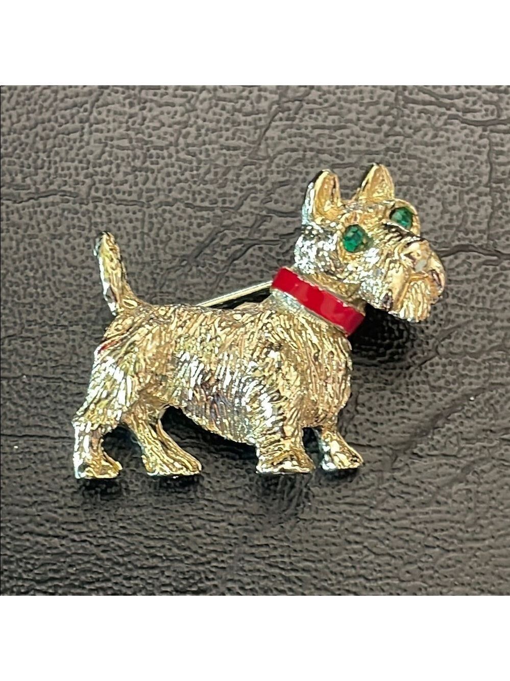 Vintage GERRYS Scottish Terrier Scottie Dog Green Rhinestone Brooch Gold Tone